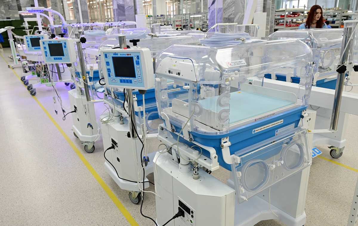 УОМЗ перешёл на собственную компонентную базу при производстве медоборудования для выхаживания новорождённых