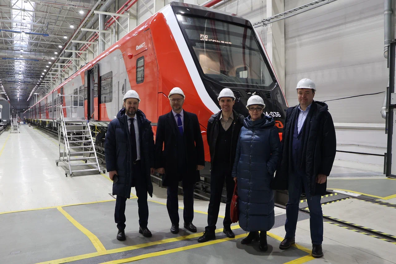 Заместитель Министра промышленности и науки Свердловской области Н.Н. Мартынова посетила ООО «Уральские локомотивы»