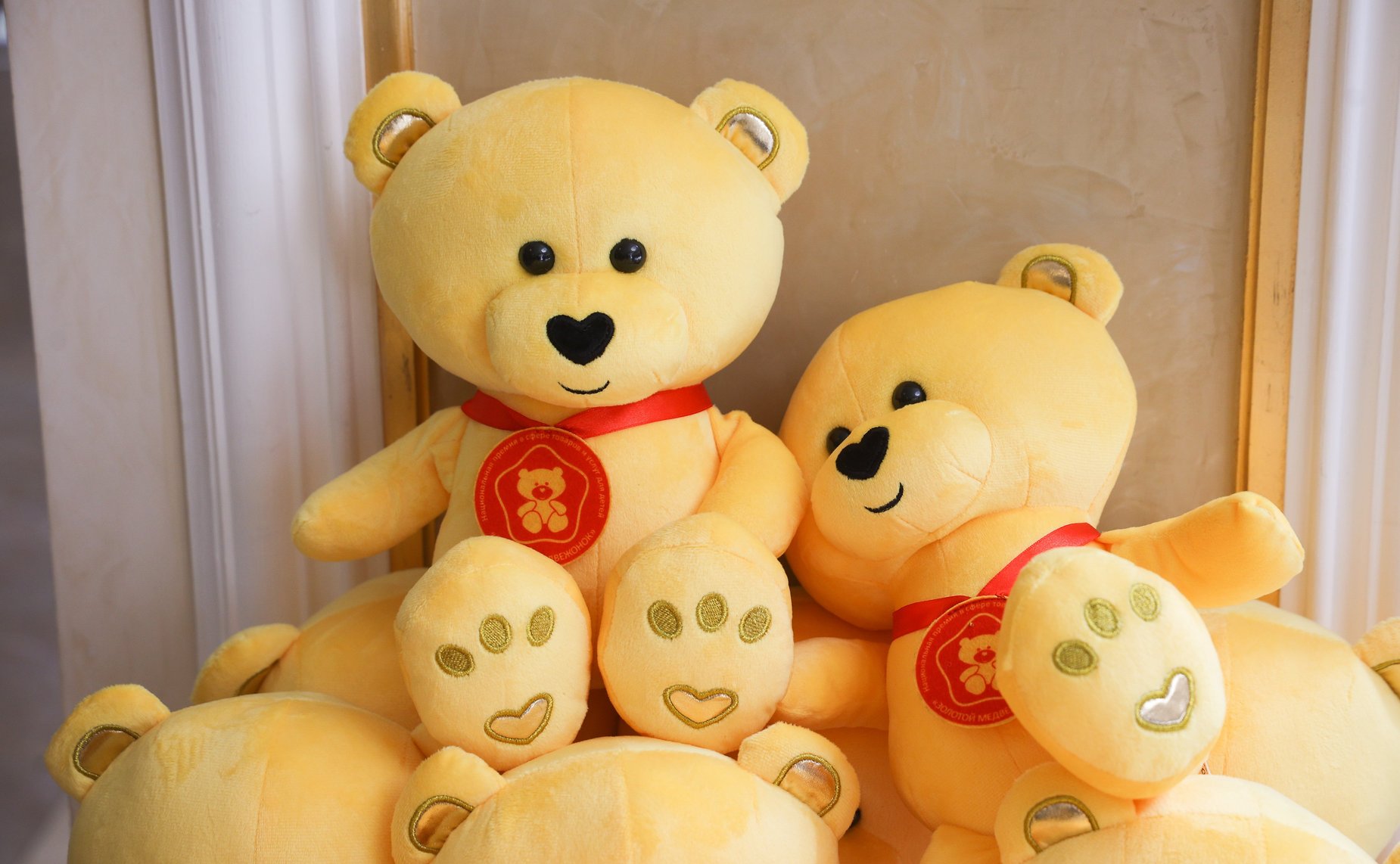 Производители детских товаров Свердловской области стали победителями и призером Национальной премии в сфере товаров и услуг для детей «Золотой медвежонок» 