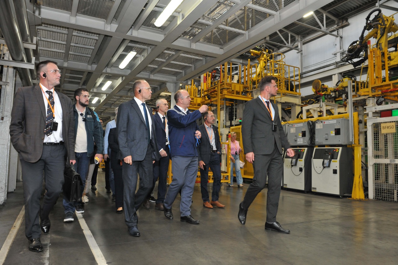 Потенциал свердловских производителей презентован на автомобильных заводах Нижегородской области