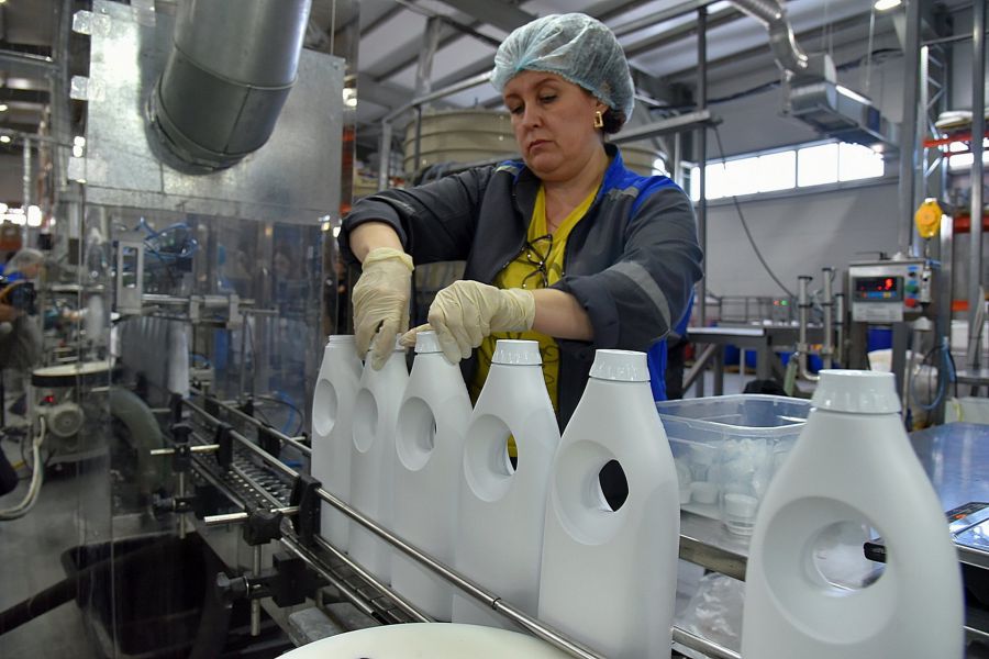 Благодаря политике Евгения Куйвашева свердловская промышленность обеспечит базовые потребности уральцев в товарах повседневного спроса