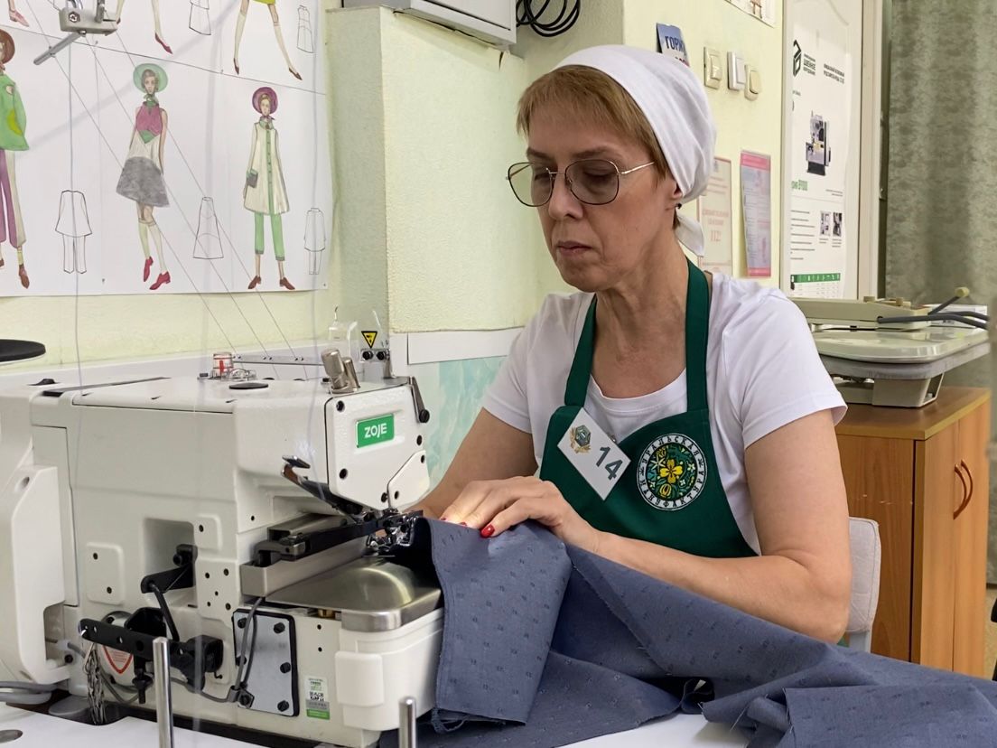 Лучшую швею Свердловской области выбрали в рамках проекта «Славим человека труда!»
